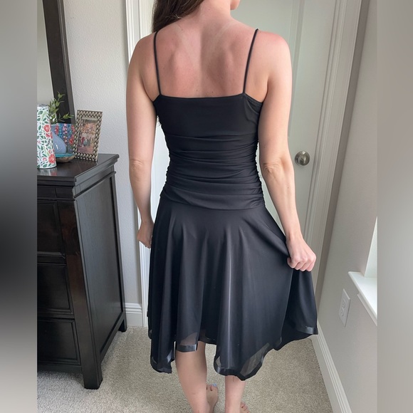 Semi-formal Junior’s Dress - Picture 4 of 17